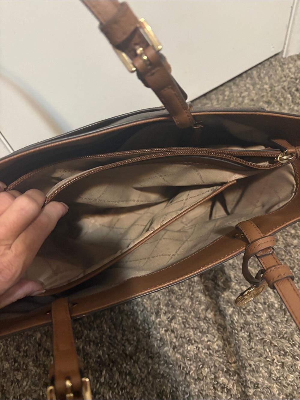 Michael Kors Brown Logo Tote with Tan Trim and Matching Wristlet - Picture 2 of 11